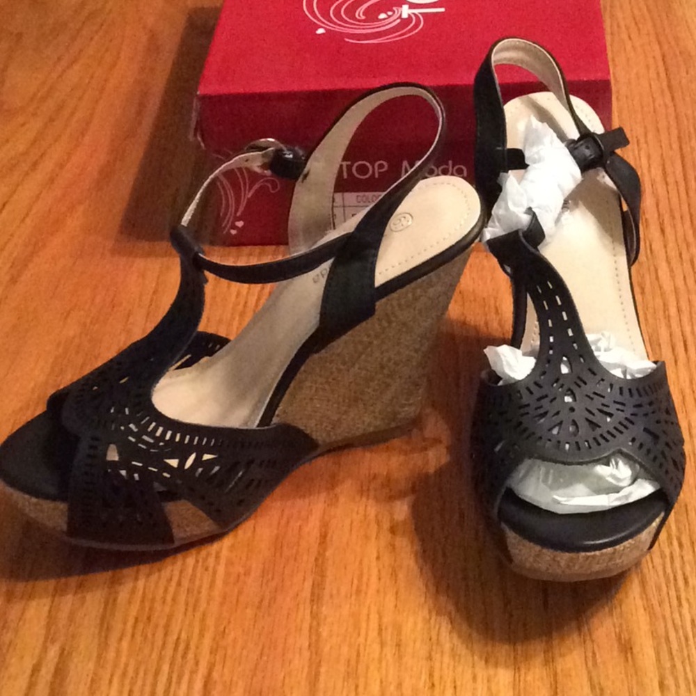 Never worn Top Moda wedges